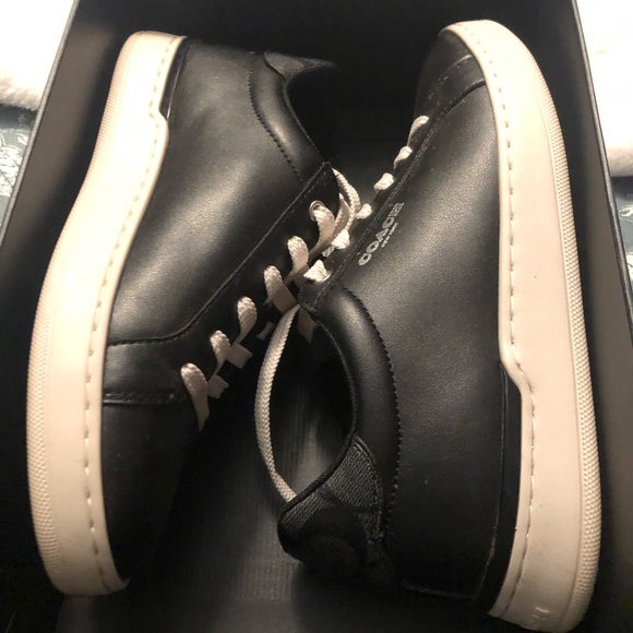 NIB Coach Clip Low Top Sneaker Only Tried On ( Firm Price) - Picture 4 of 5